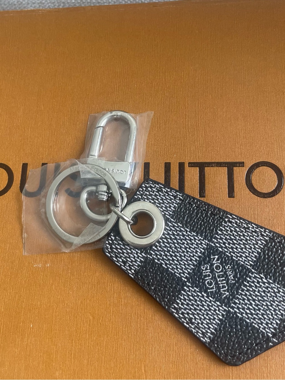 Fashion monogram  Black & White leather Checkered Key Tag